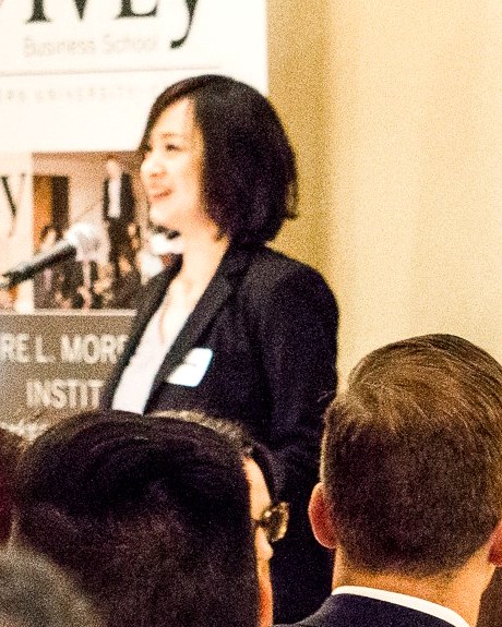 Wenting Hu speaking at Ivey Business School